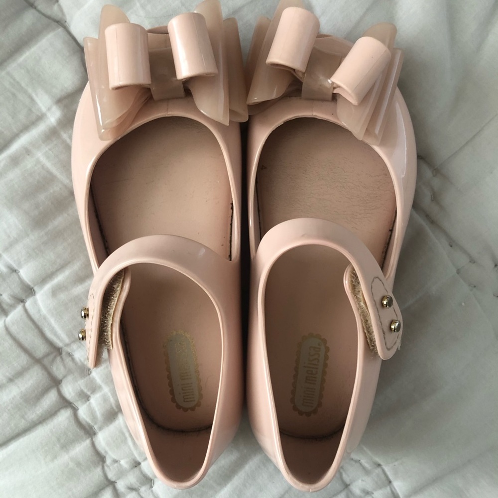 Mini Melissa toddler size 9